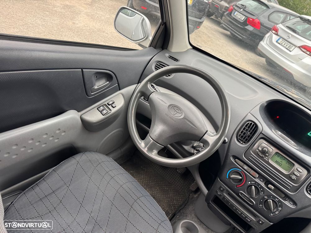 Toyota Yaris Verso 1.4 D-4D Sol - 15