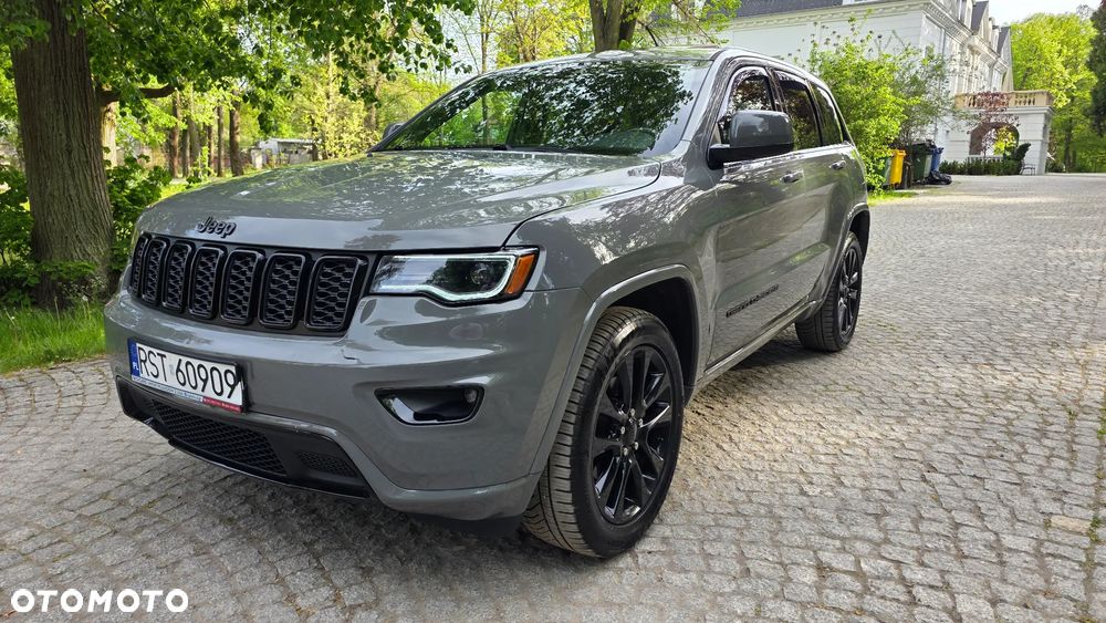 Jeep Grand Cherokee - 8
