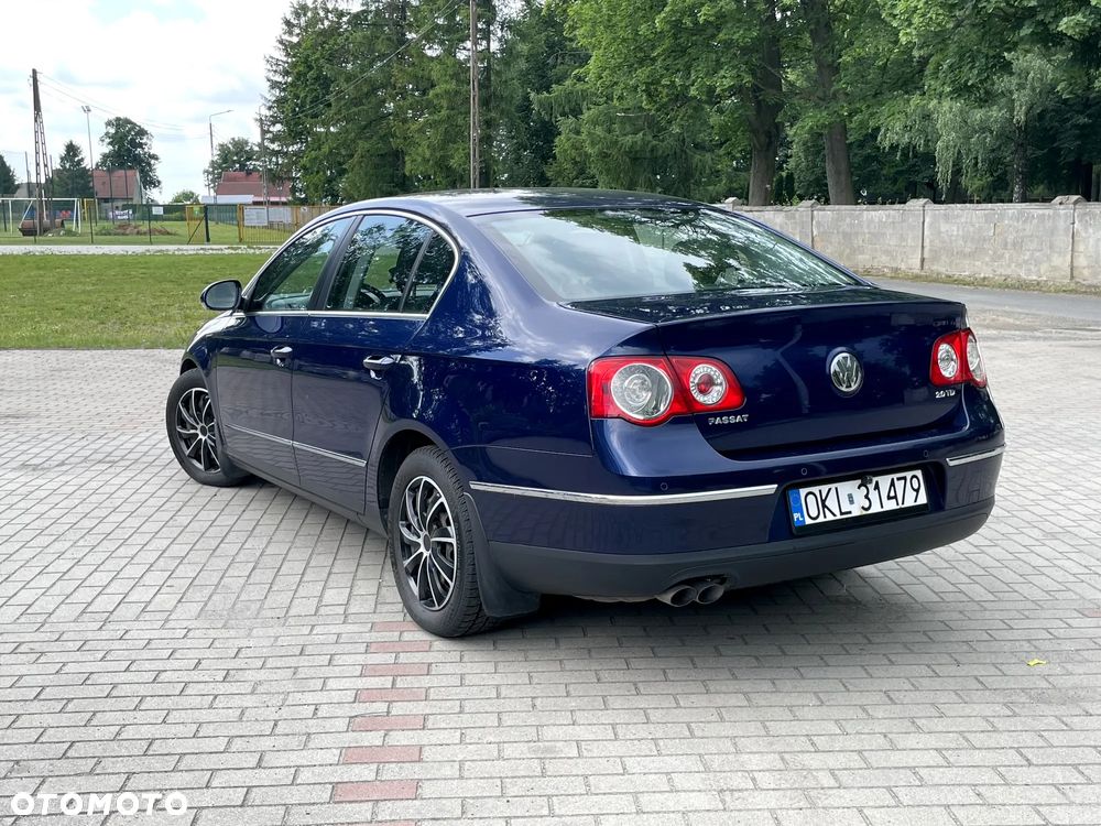 Volkswagen Passat 2.0 TDI DPF Highline - 2