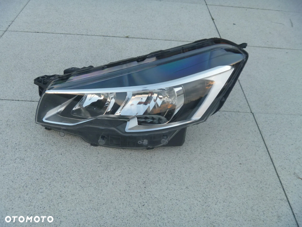 PEUGEOT 508 LIFT 14-19 LAMPA LEWA ORYGINAŁ IGŁA EUROPA 89908674