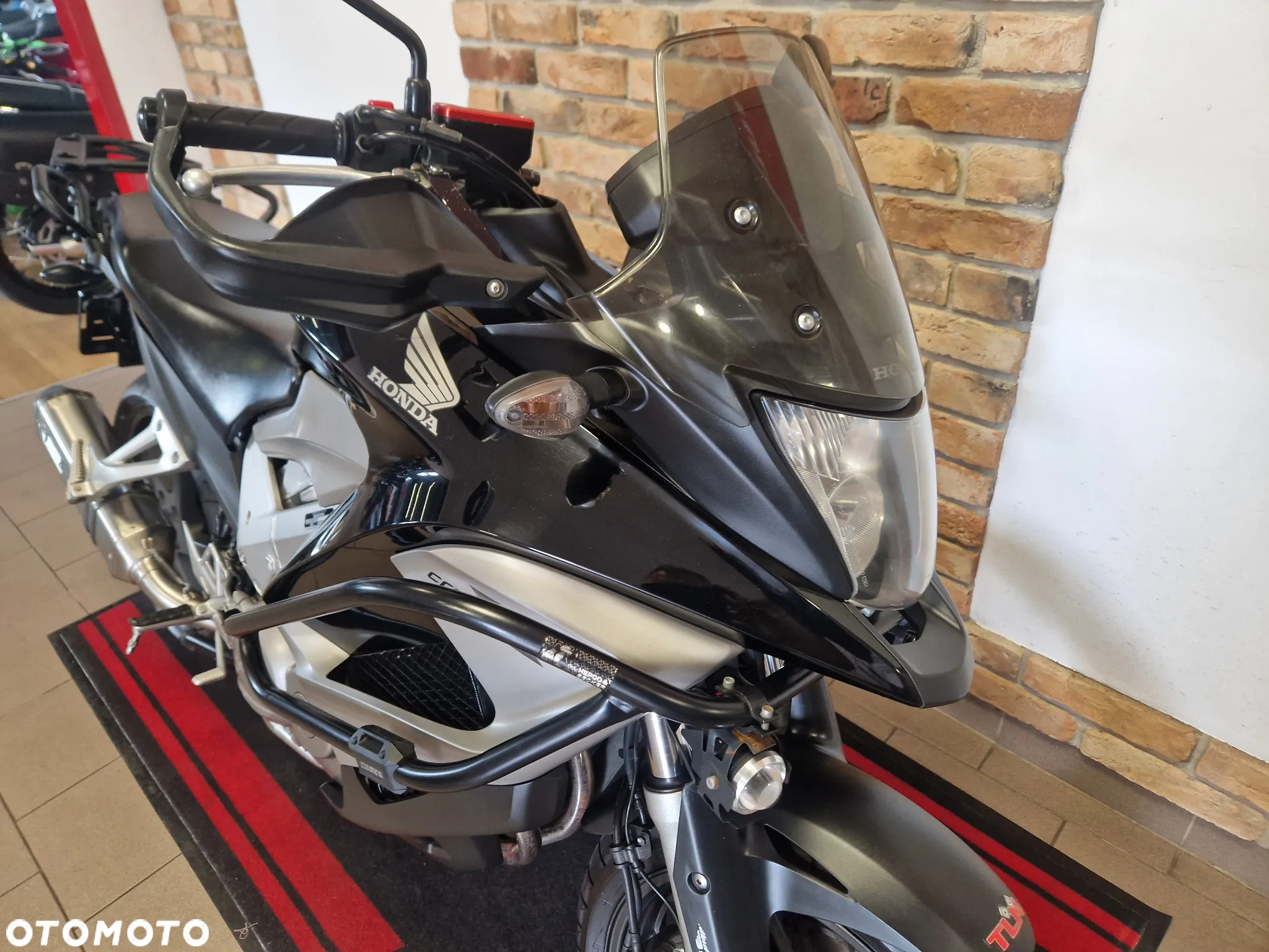 Honda VFR - 32