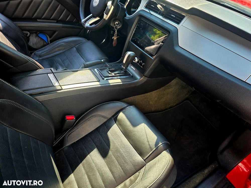 Ford Mustang - 6
