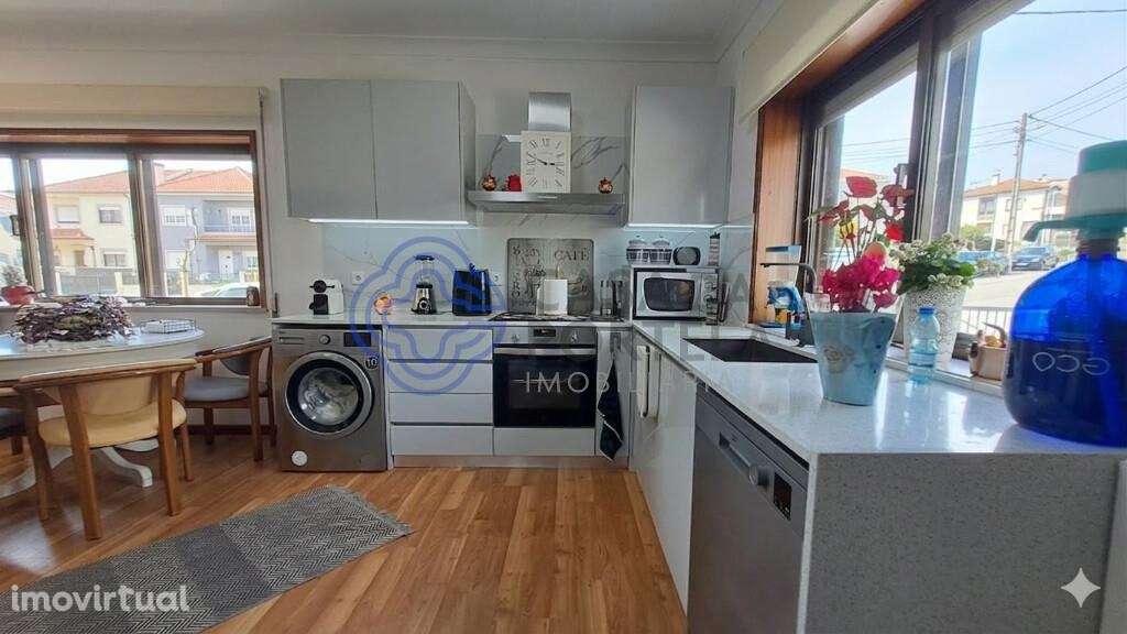 Moradia T4 de 4 pisos no Alto de Valongo - Grande imagem: 3/53