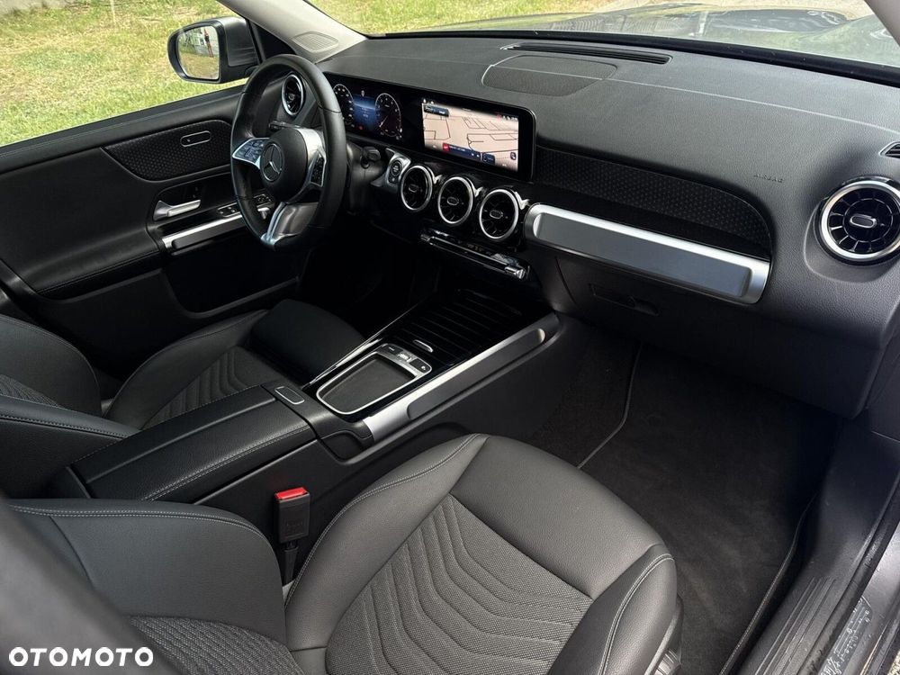 Mercedes-Benz GLB - 20