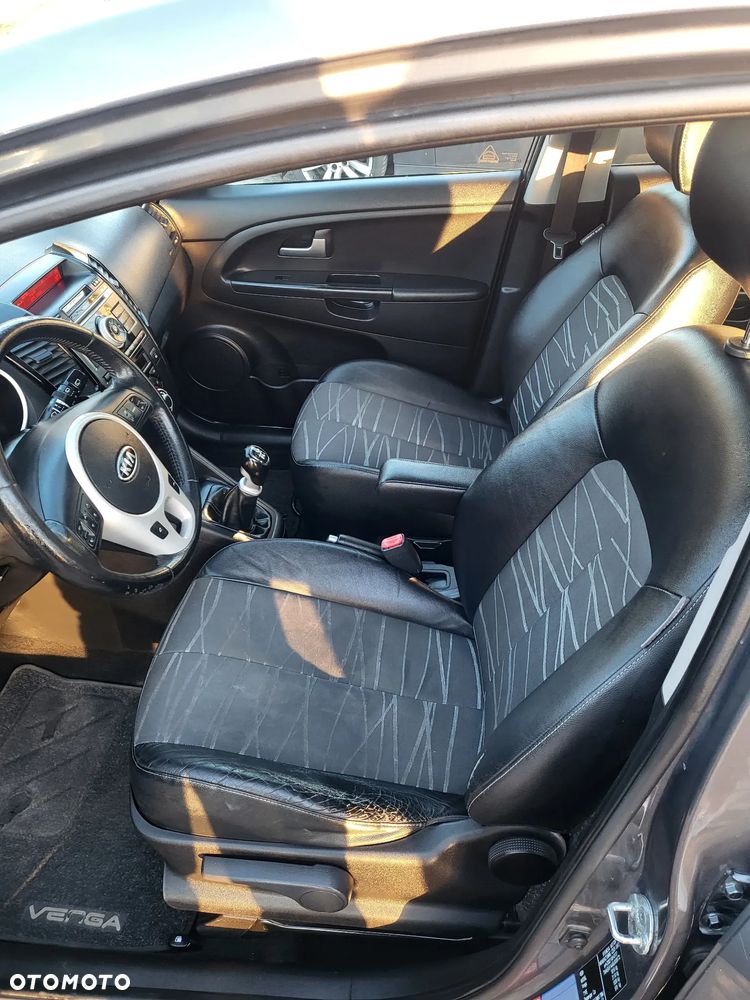 Kia Venga 1.6 CRDi L - 7