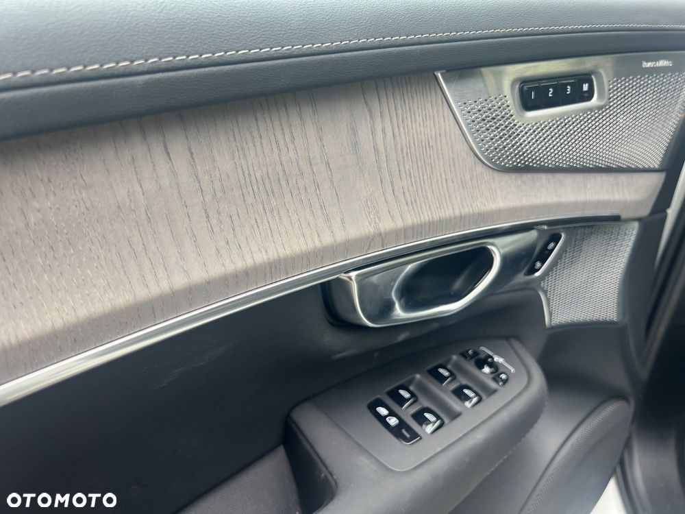 Volvo XC 90 T8 AWD Plus Dark - 28