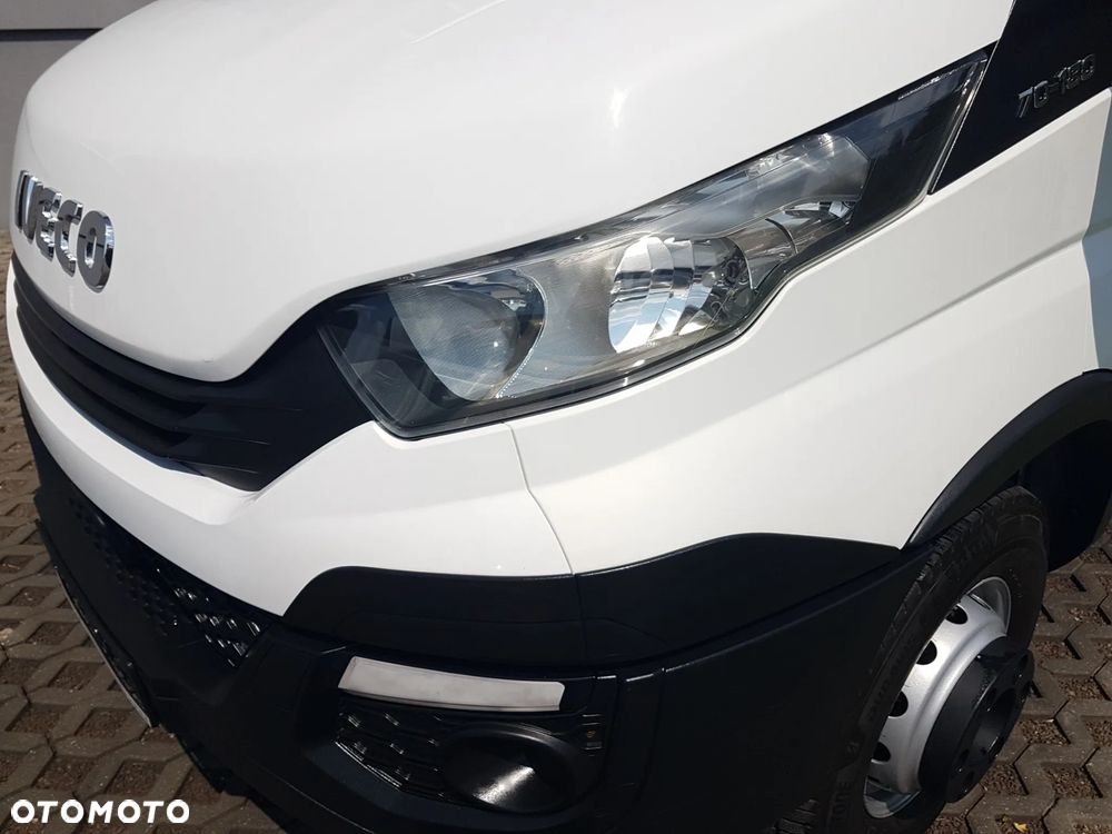 Iveco 70C18 WYWROTKA 3 STRONNA KIPER 4,0x2,2 BLIŹNIAKI 7 TON KLIMA HAK MANUAL 6-BIEGÓW - 33