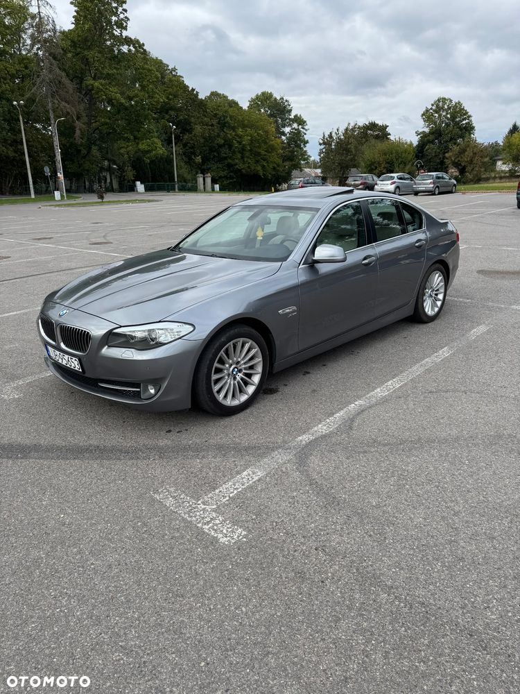 BMW Seria 5 535i xDrive - 11