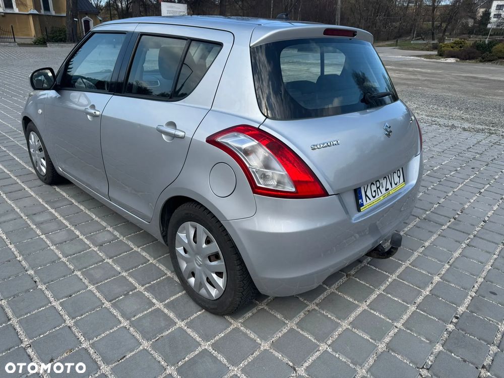 Suzuki Swift - 3
