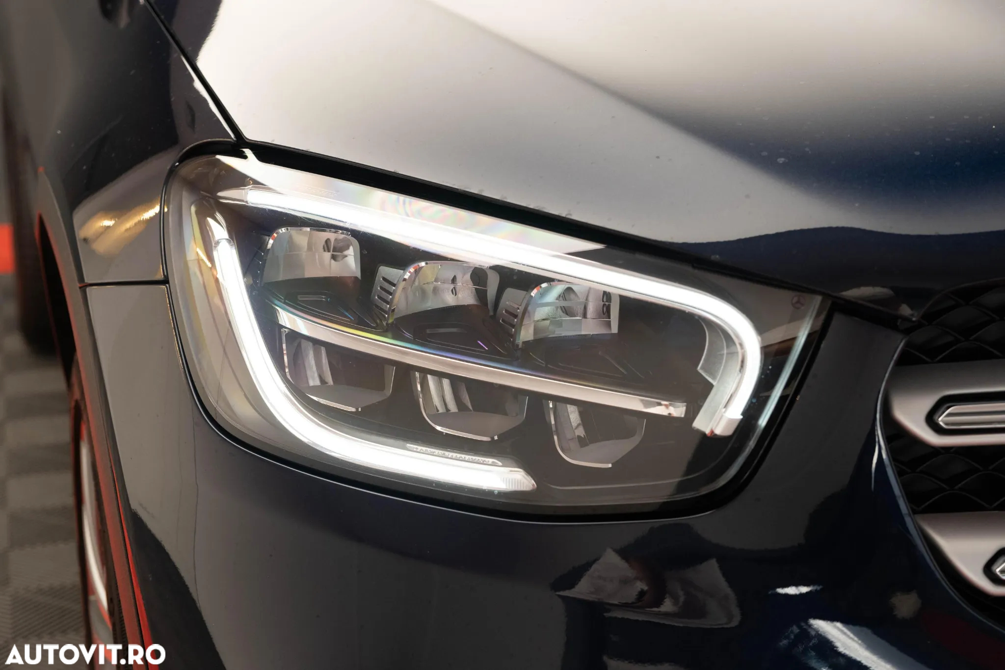 Mercedes-Benz GLC 300 e 4Matic 9G-TRONIC Exclusive - 17