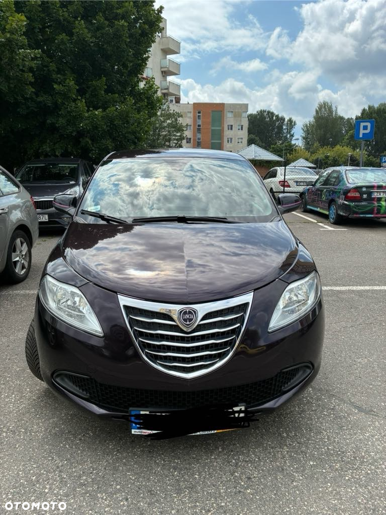 Lancia Ypsilon 1.2 8V Elefantino S&S - 3