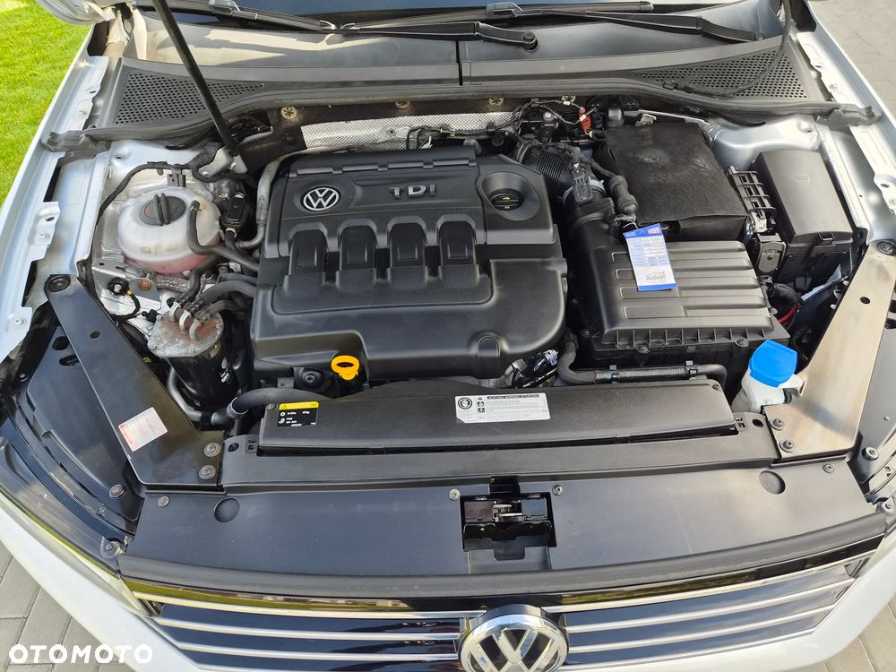 Volkswagen Passat 1.6 TDI BMT Trendline - 29