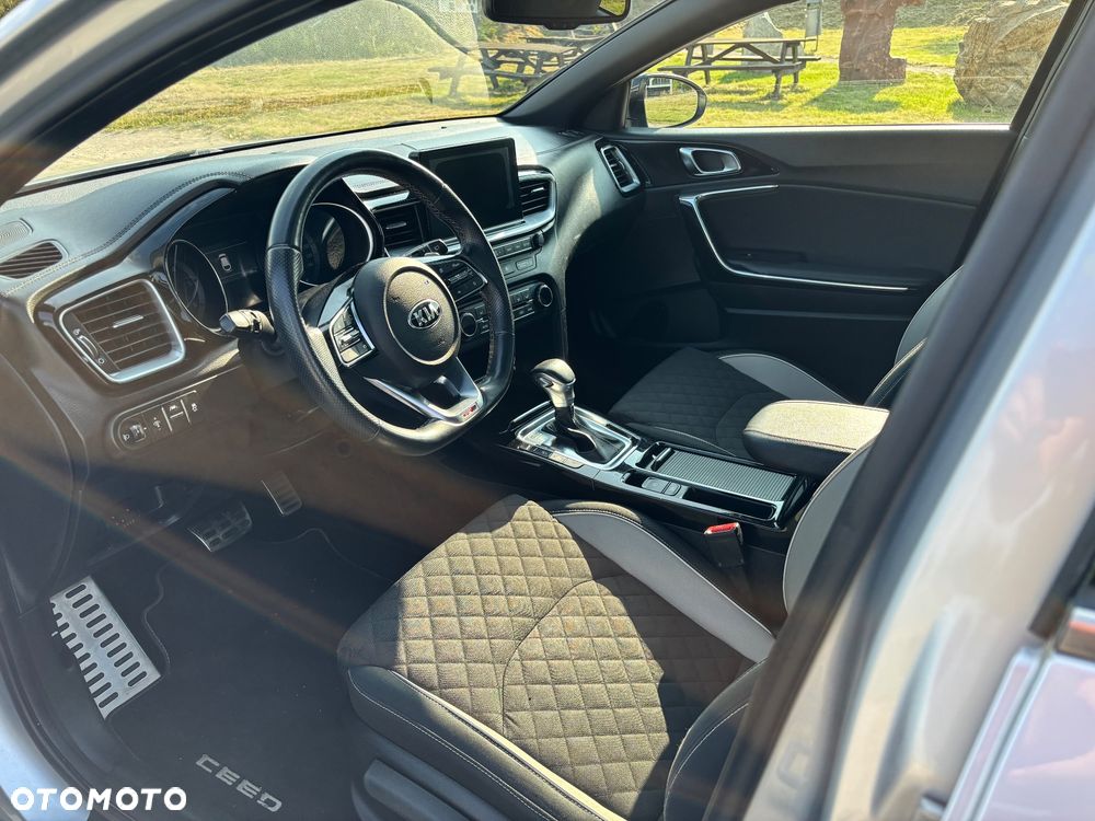Kia ProCeed 1.6 CRDi DCT7 SCR GT LINE - 17