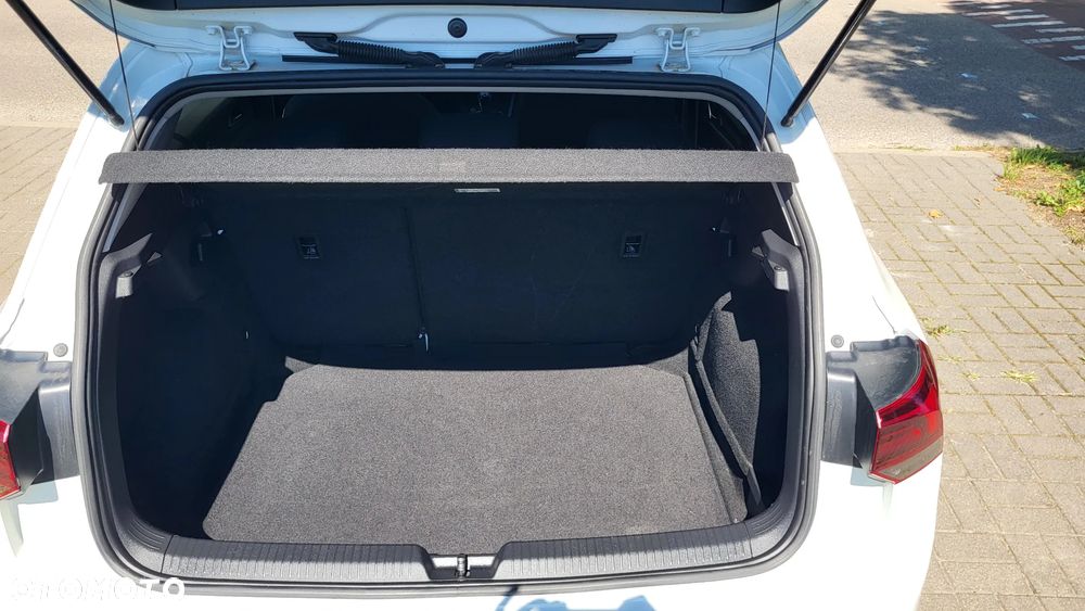 Volkswagen Golf 1.0 TSI BMT Comfortline - 9