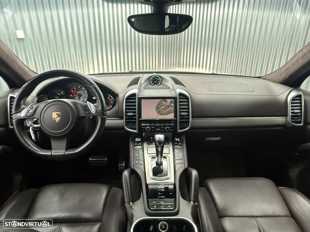 Porsche Cayenne S - 8