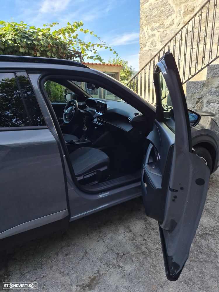 Peugeot 2008 1.2 PureTech Allure - 8