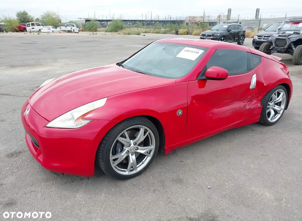 Nissan 370 Z - 8