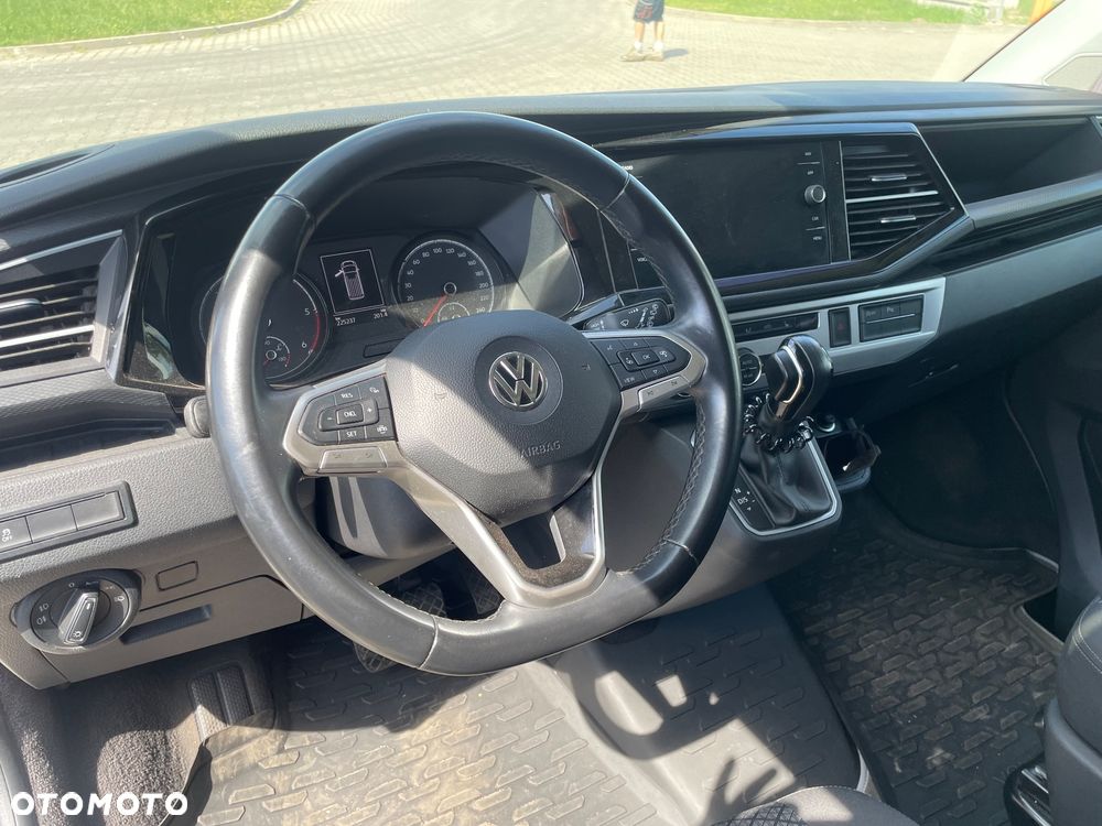 Volkswagen Multivan - 12