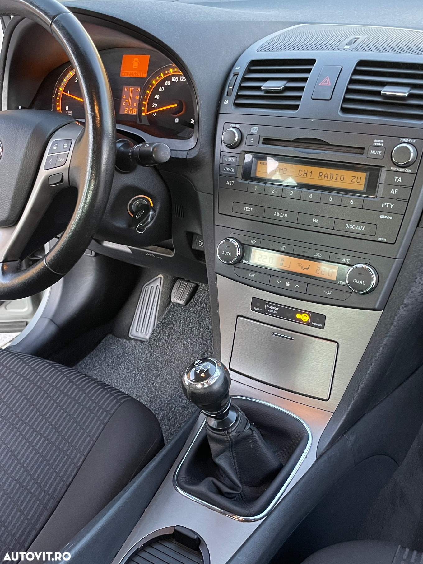 Toyota Avensis - 6