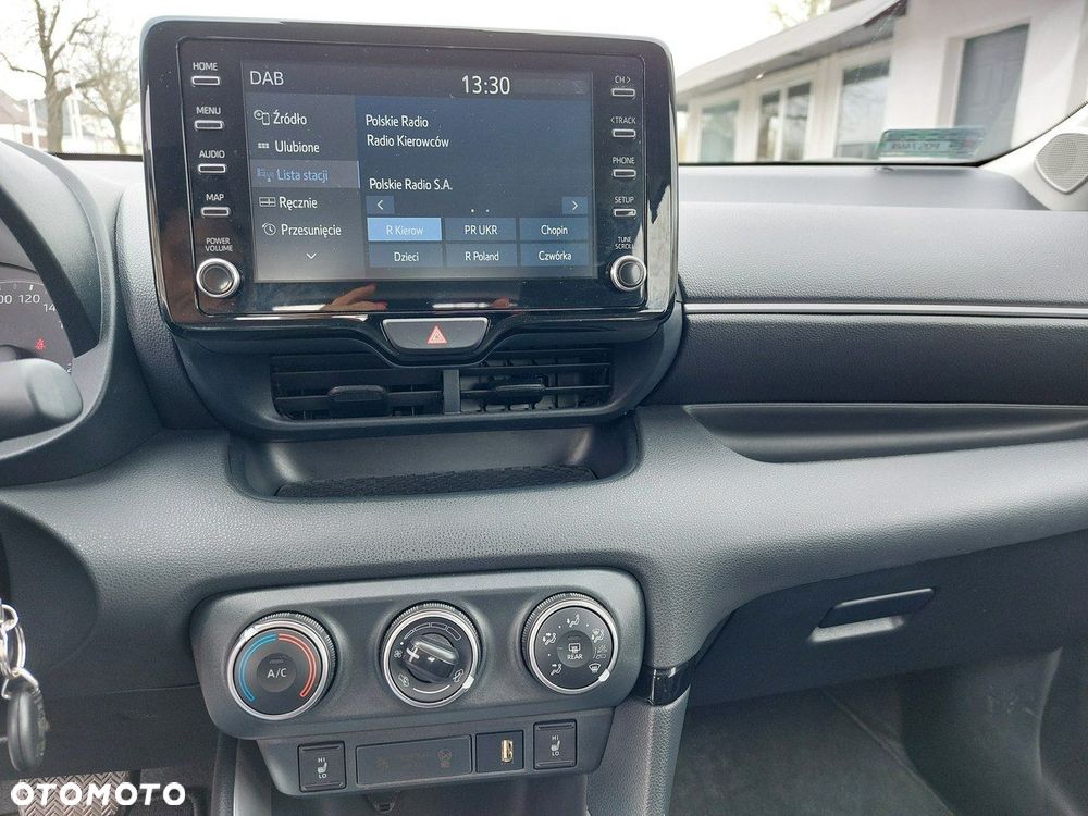 Toyota Yaris - 25