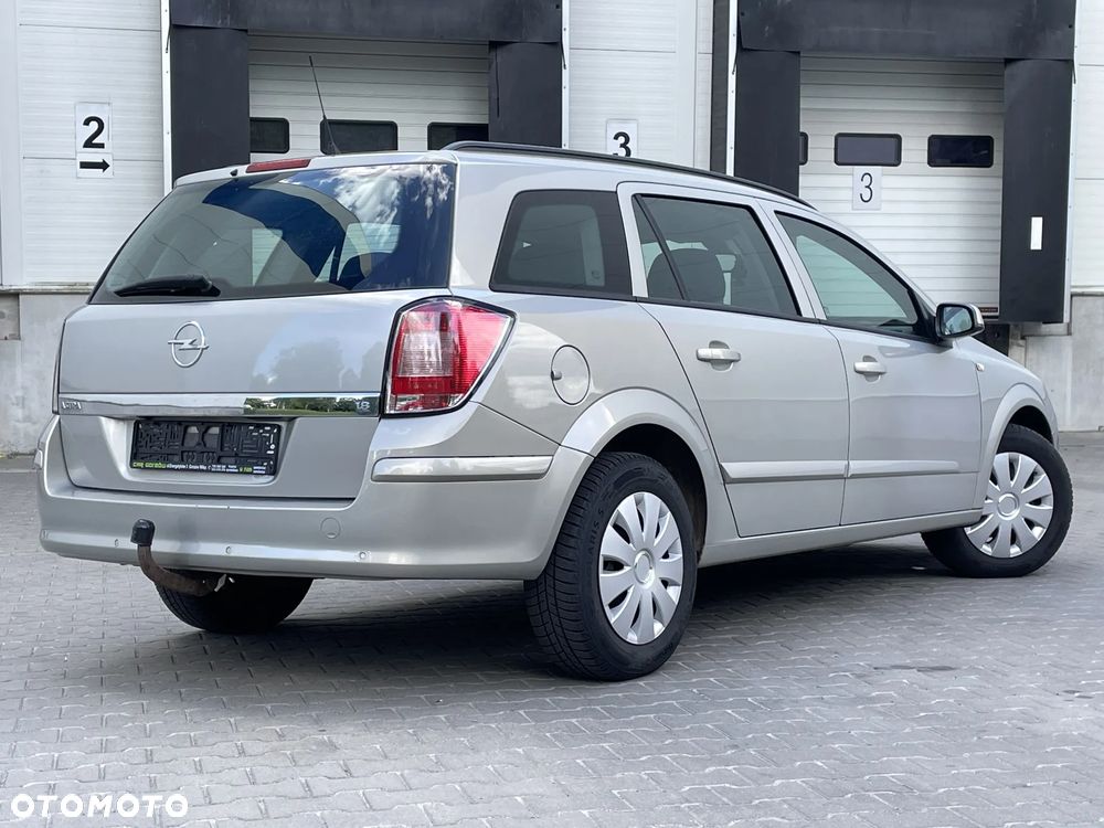 Opel Astra 1.8 Caravan - 10
