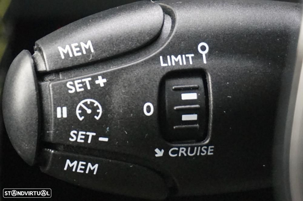 Peugeot 208 1.2 PureTech GT Line - 16