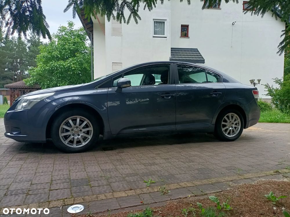 Toyota Avensis 1.8 Sol plus - 9
