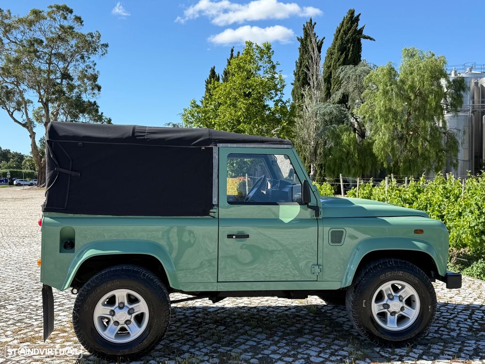 Land Rover Defender 90 2.4 CRD E - 6