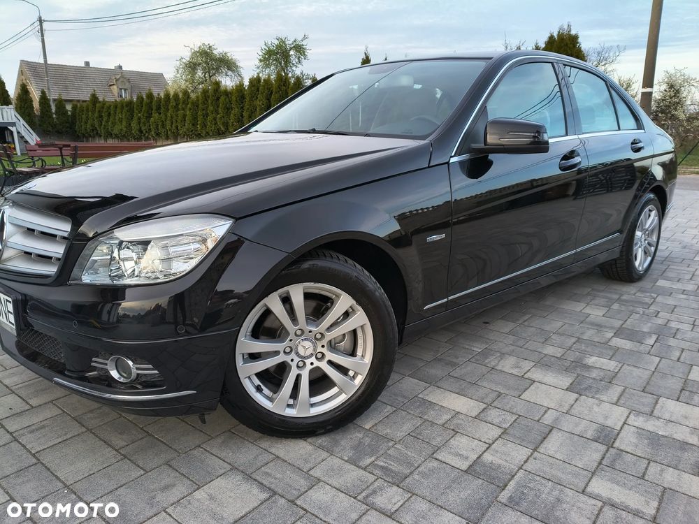 Mercedes-Benz Klasa C 180 Kompressor BlueEFFICIENCY Avantgarde - 26