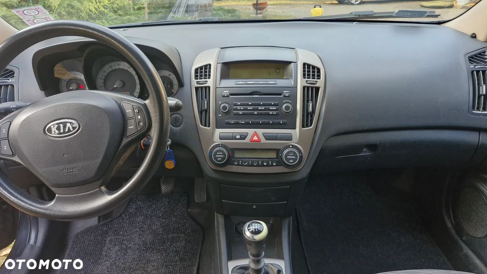 Kia Ceed 1.6 Comfort - 11