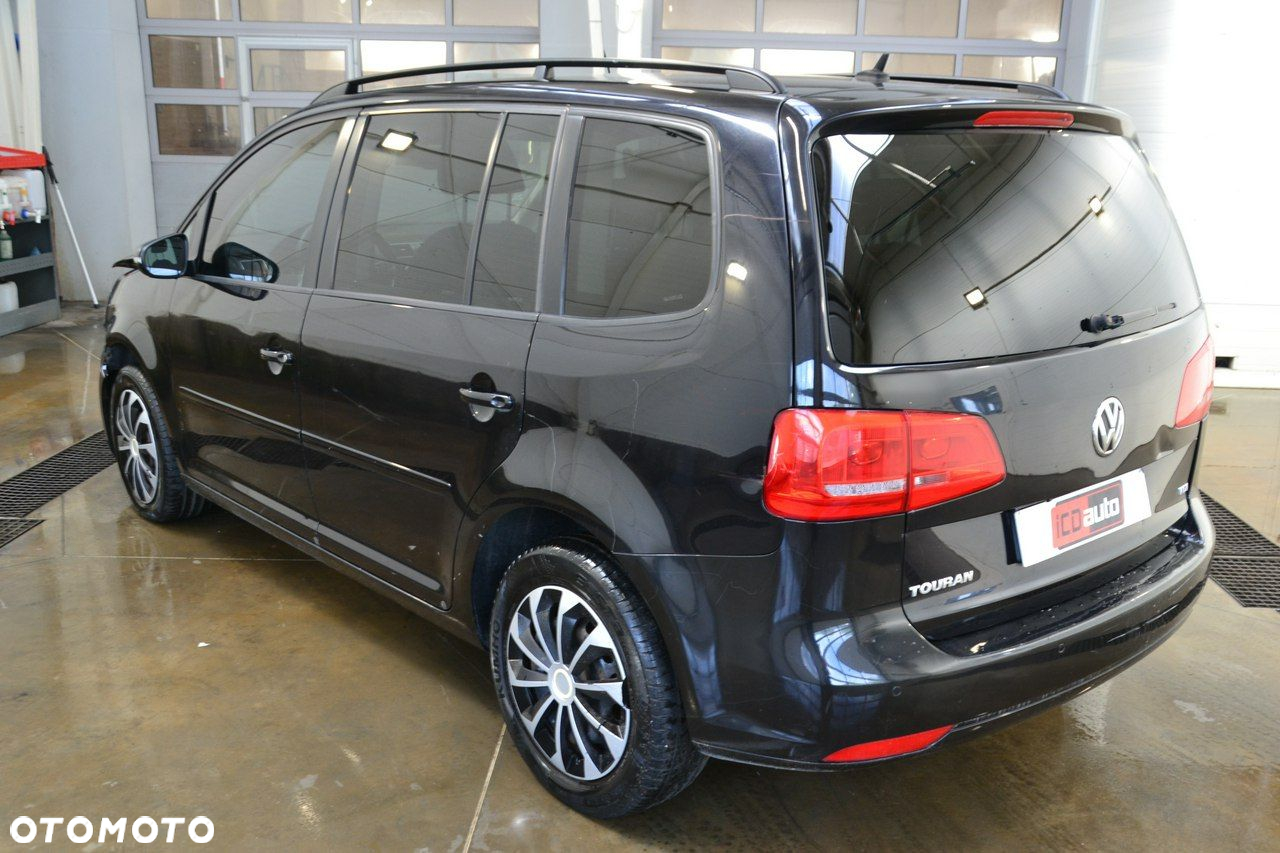 Volkswagen Touran - 5