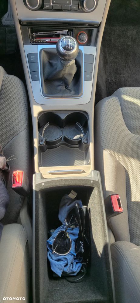 Volkswagen Passat 1.8 TSI Comfortline - 16