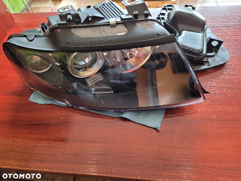 Audi A4 b6 małysz 00-04 Lampa prawy przód przednia prawa NOWA EUROPA - 1