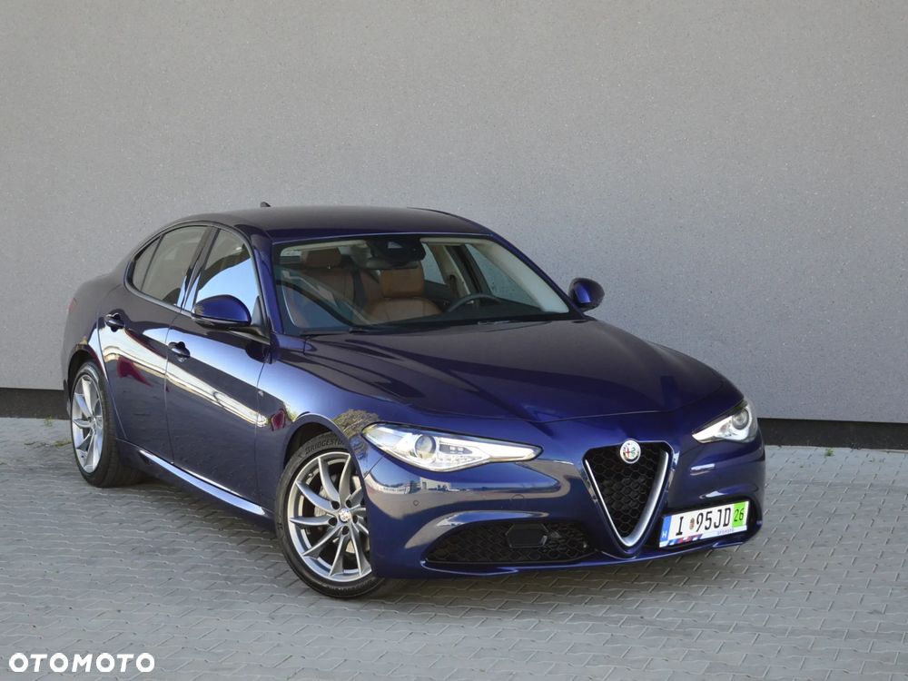 Alfa Romeo Giulia - 9