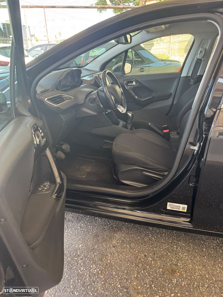 Peugeot 208 1.2 PureTech Active - 11