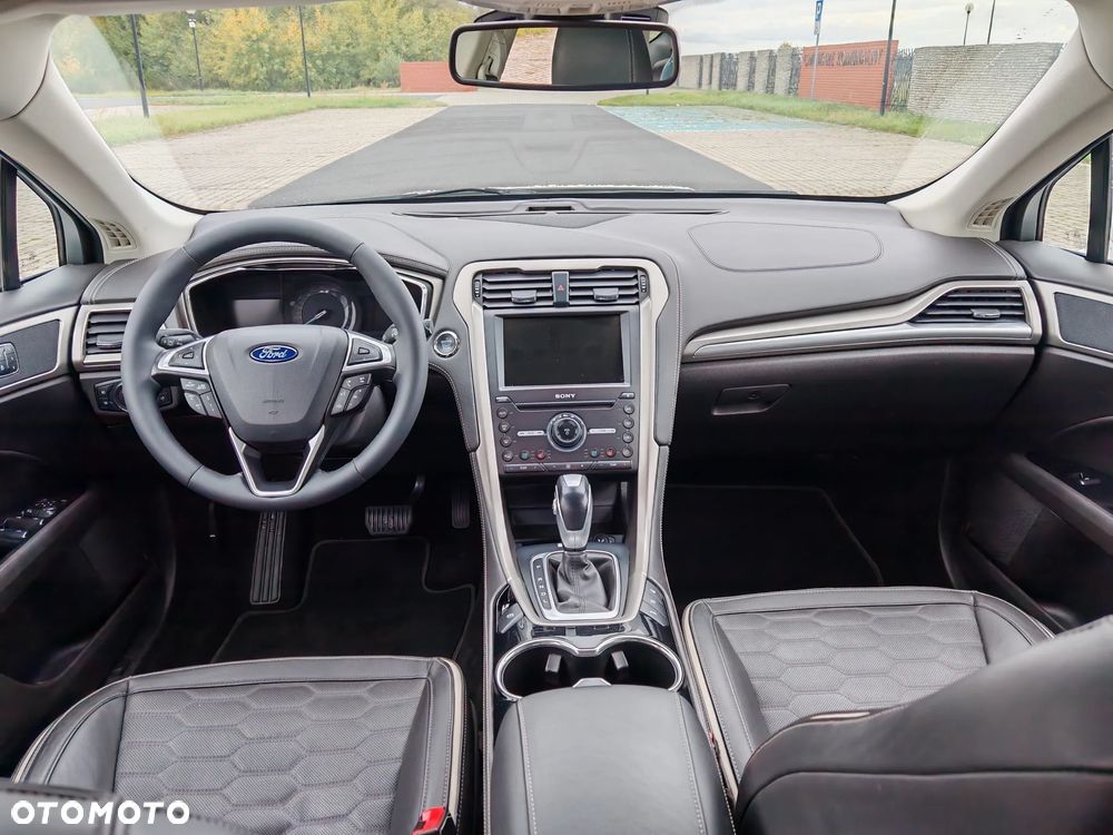 Ford Mondeo 2.0 Hybrid Vignale - 14