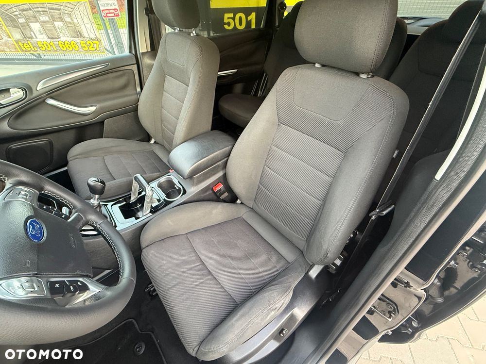 Ford S-Max - 21