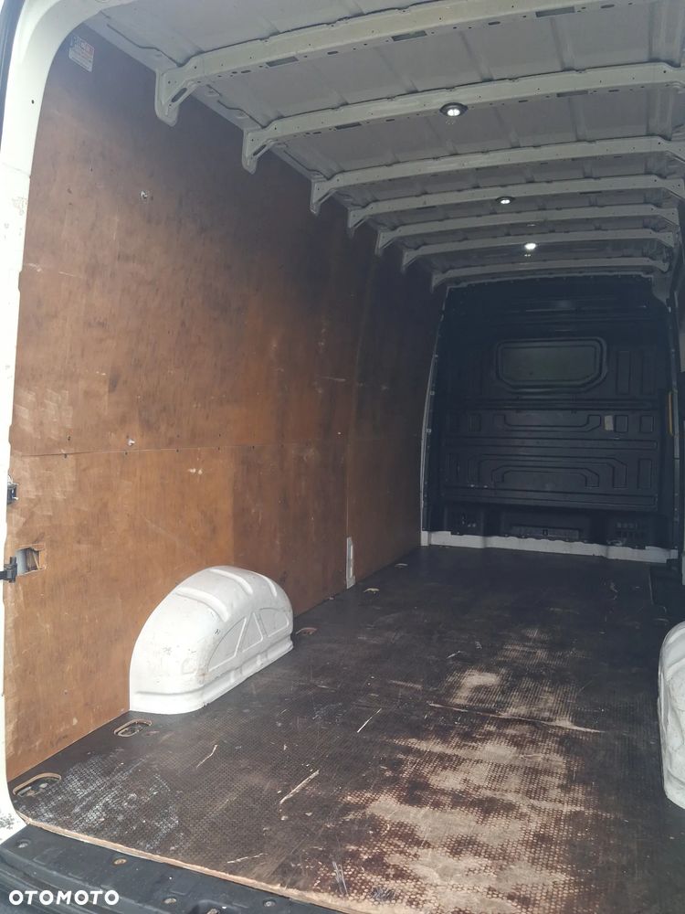 Volkswagen Crafter - 24