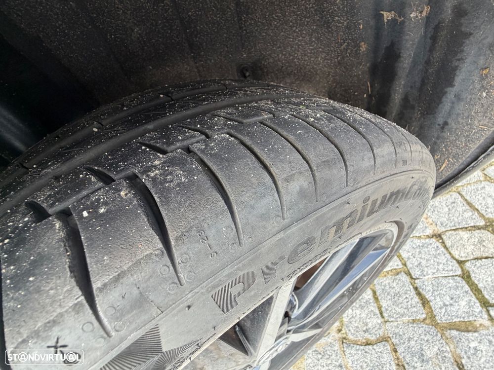 Toyota Auris 1.8 HSD Comfort +P.Techno+P.Sport - 3