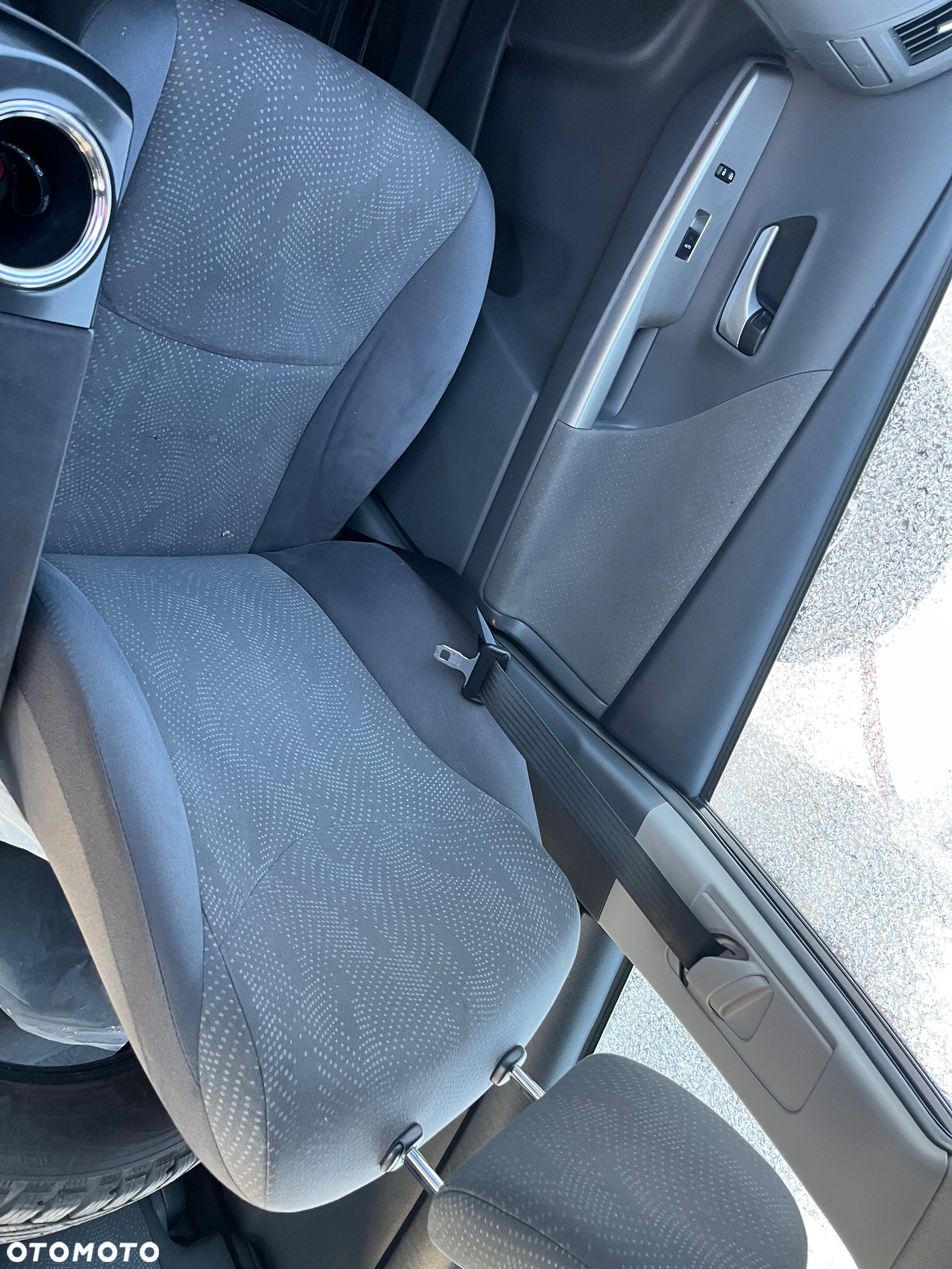 Toyota Prius+ (Hybrid) Comfort - 13