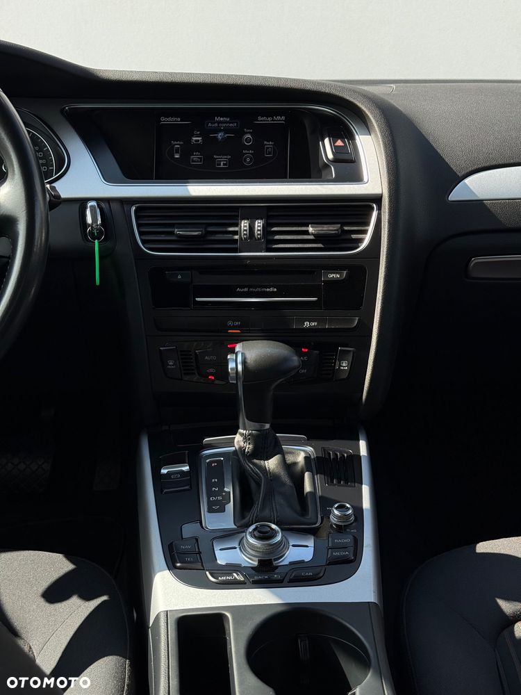 Audi A4 Avant 2.0 TDI DPF multitronic S line Sportpaket - 18