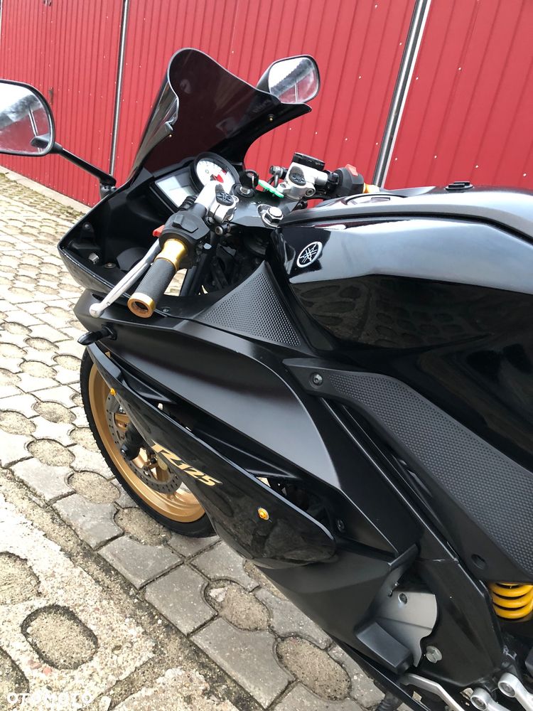 Yamaha YZF - 12