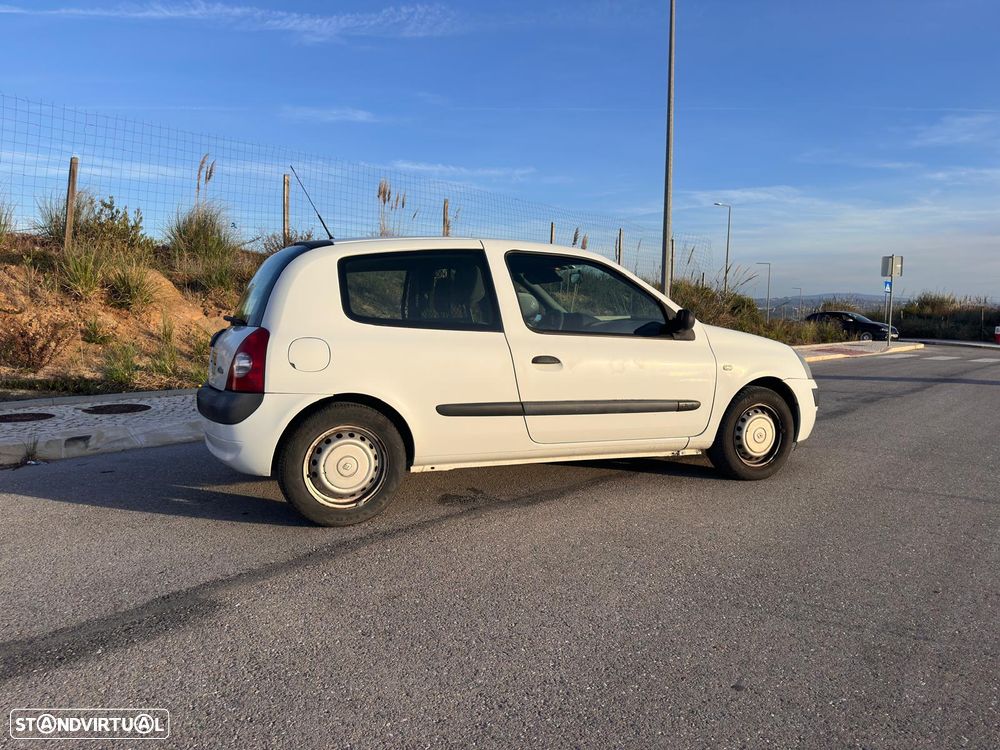 Renault Clio - 1