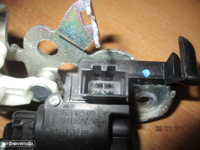 Fecho 8R0827505 AUDI A1 2013 MALA 4 PINOS - 3