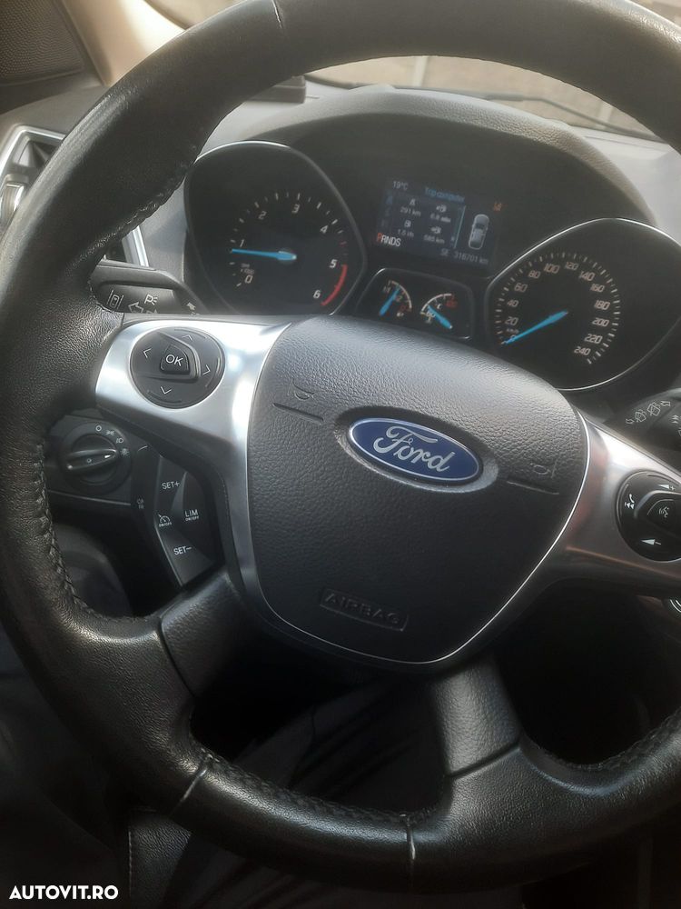 Ford Kuga - 18