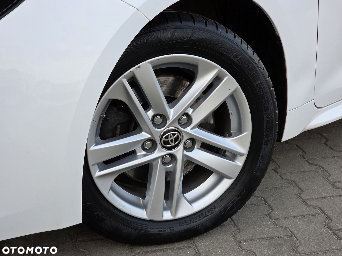 Toyota Corolla - 7