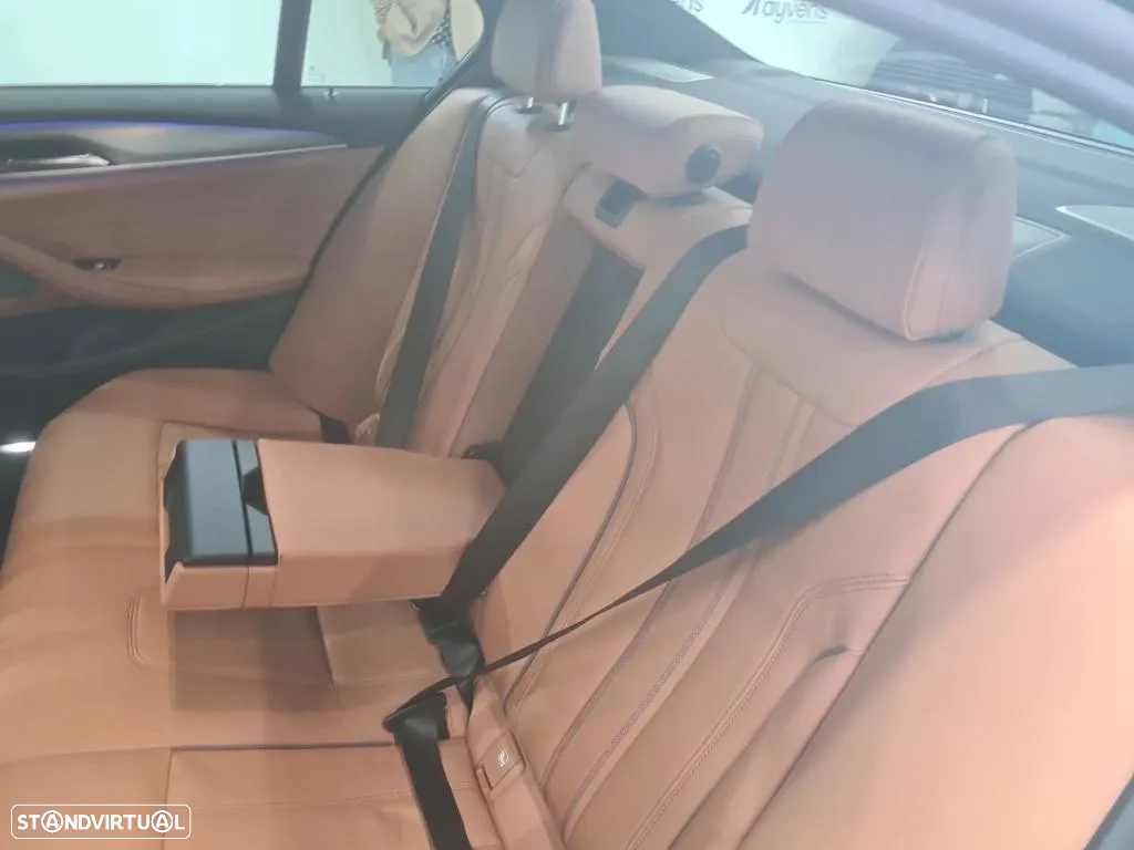 BMW 530 e iPerformance - 11