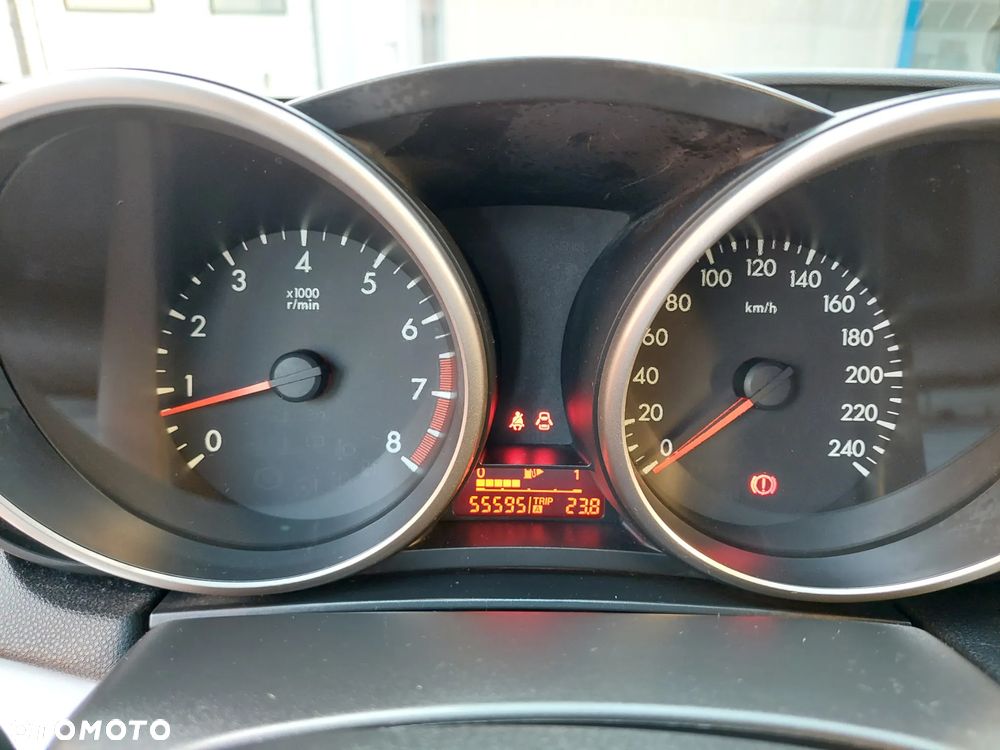 Mazda 3 1.6 Exclusive + - 22