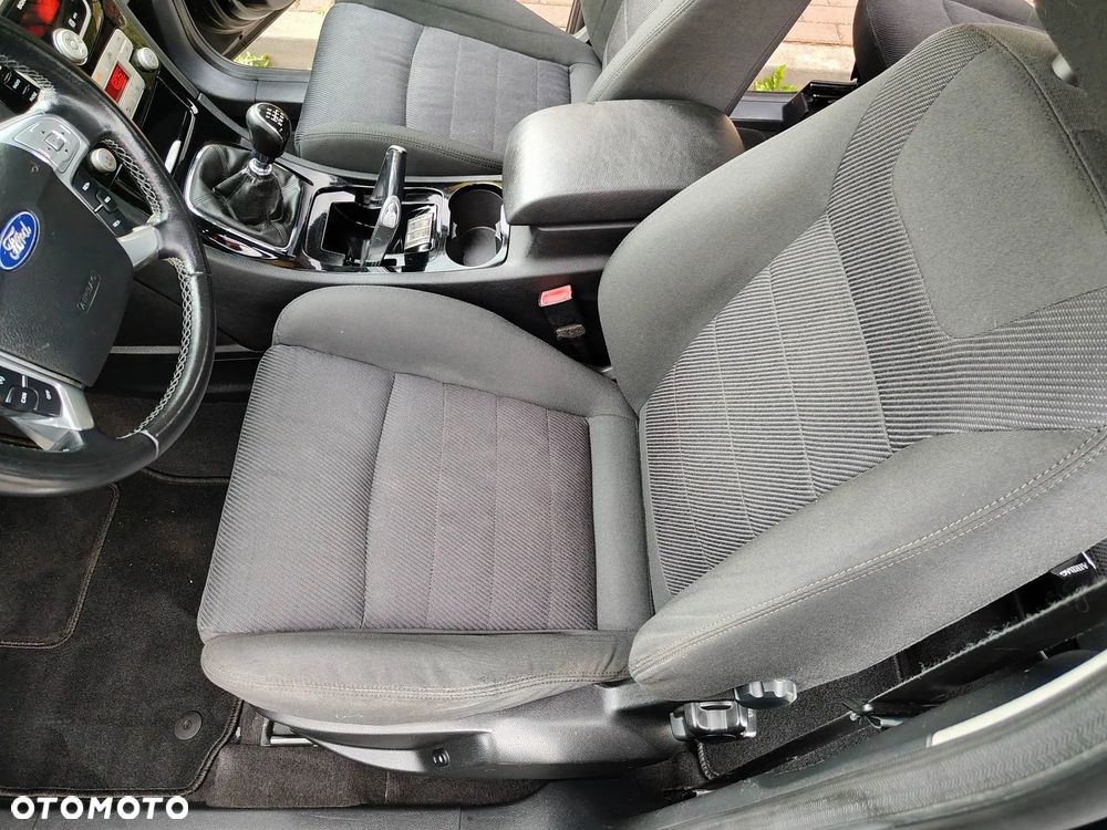 Ford S-Max - 15