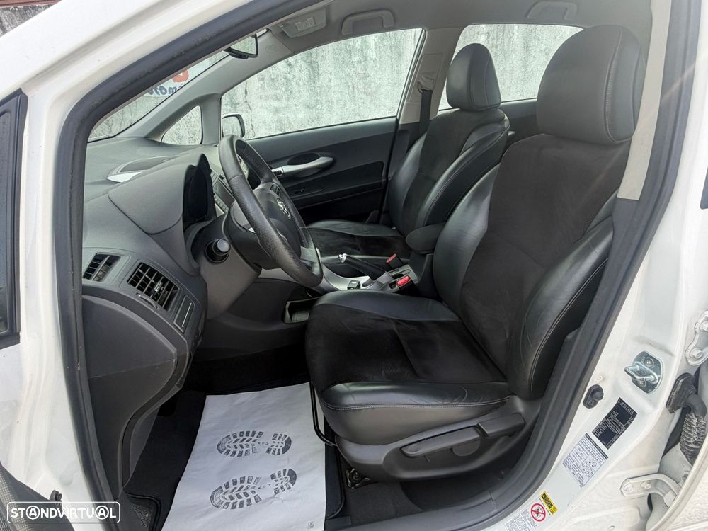 Toyota Auris 1.8 HSD Comfort +P.Sport+Navi - 9
